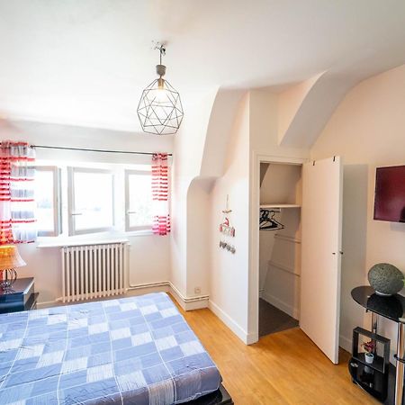 Appart 4 Chambres Parking Voitures Velos 10Min Blois Exterior foto