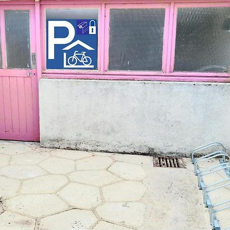 Appart 4 Chambres Parking Voitures Velos 10Min Blois Exterior foto