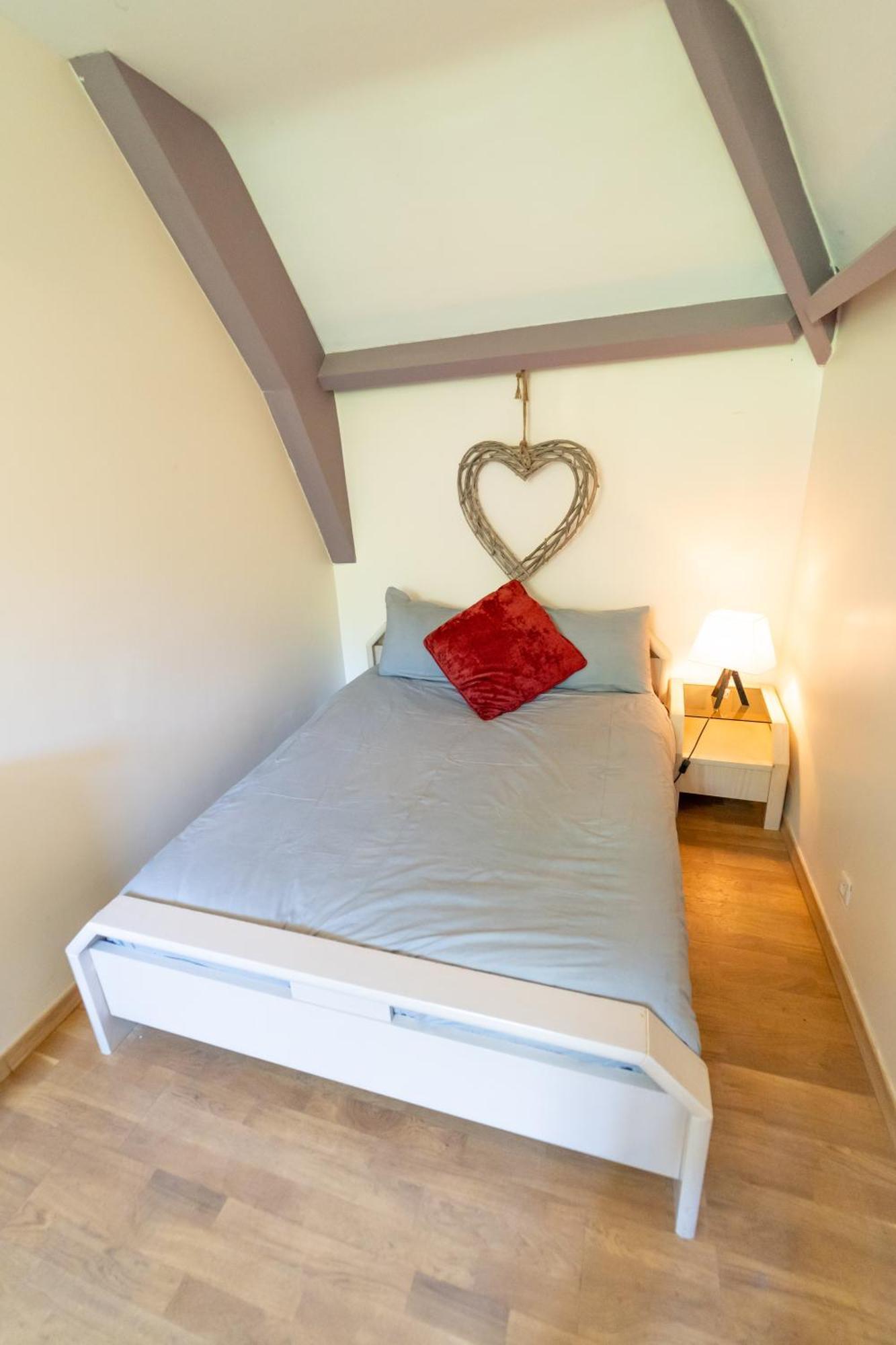 Appart 4 Chambres Parking Voitures Velos 10Min Blois Exterior foto