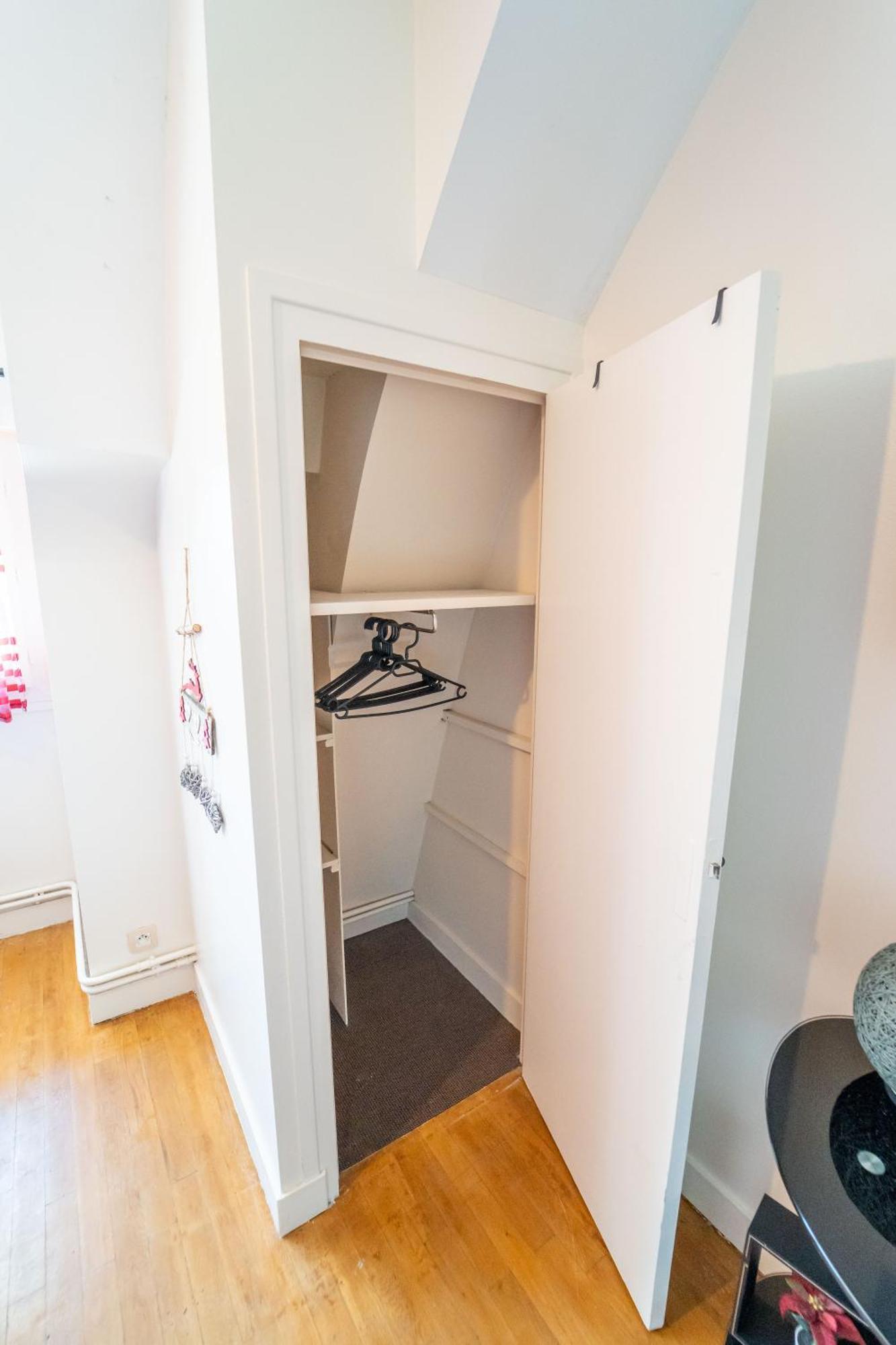 Appart 4 Chambres Parking Voitures Velos 10Min Blois Exterior foto